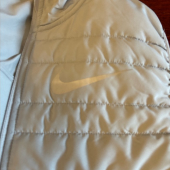 Men’s Nike Running vest - Picture 4 of 4